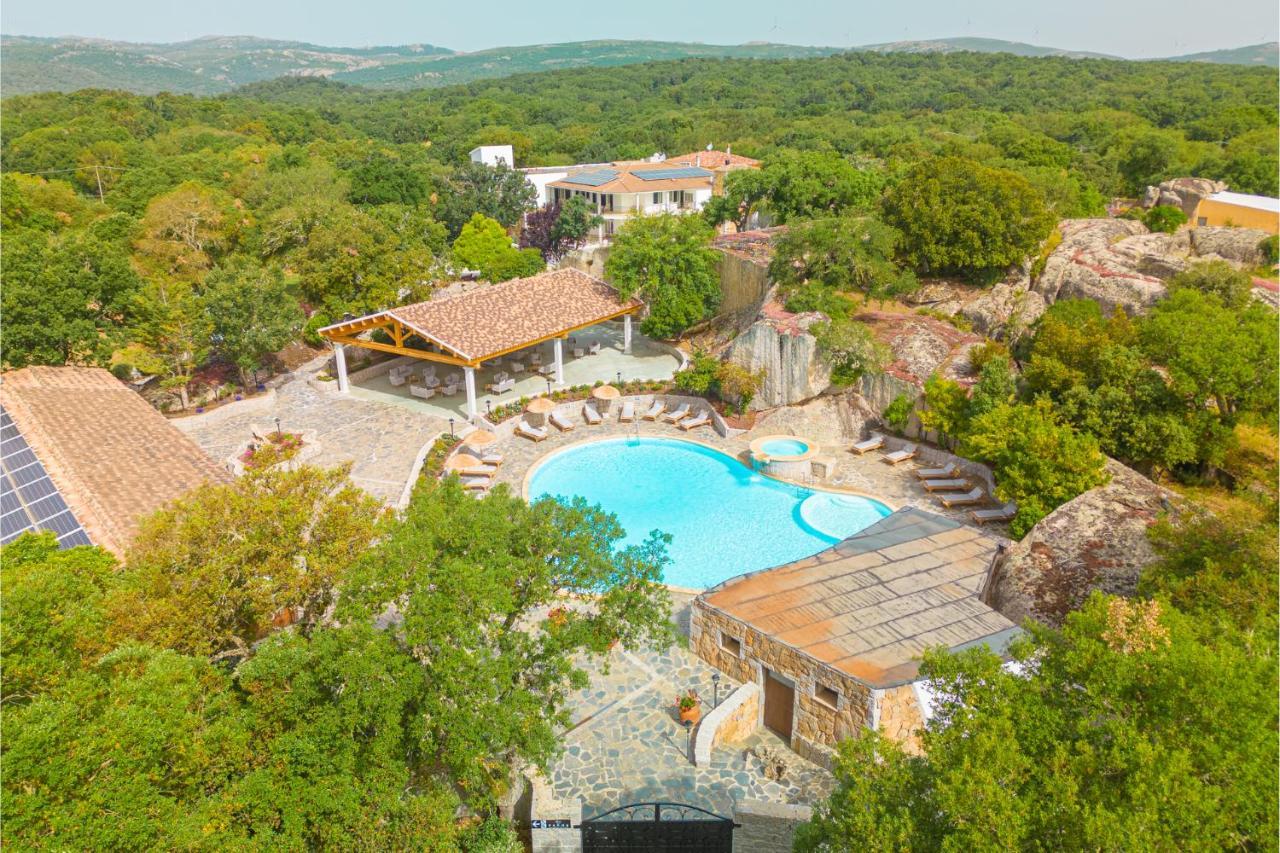 Paghe Eco Luxury Experience Ξενοδοχείο Buddusò Εξωτερικό φωτογραφία